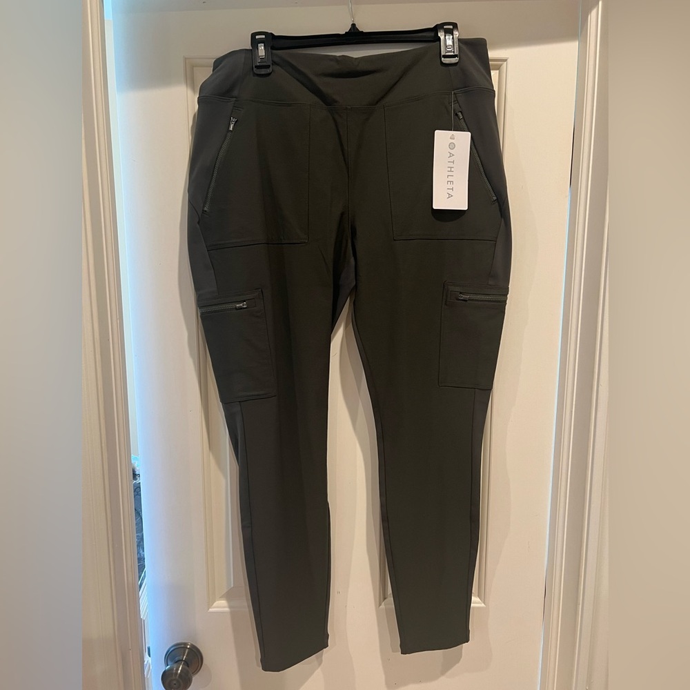 Athleta Headlands Hybrid Cargo Tight